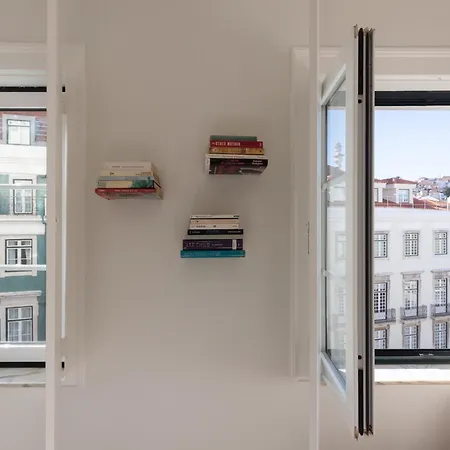 Story 3* Lisbon